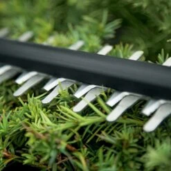 Bosch Taille-haies électrique Sans Fil UniversalHedgeCut 18-50 Avec Batterie -Promos Jardin Pro Magasin 1025990 006