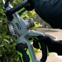 Pack Taille-haies Arbustes Batterie Et Chargeur Inclus Lamier 51cm Ego Ht5100e -Promos Jardin Pro Magasin 63503ef33dedb2.51511490