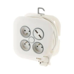 Enrouleur Domestique 7m - 3 Prises 2p+t 16a + 2x Usb -Promos Jardin Pro Magasin 645b90a5d79ae9.46618976