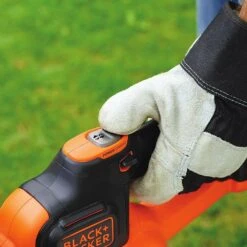 Black & Decker Taille Haies Black Et Decker Sans Fil Batterie 18 V 2 Ah Lame 50 Cm -Promos Jardin Pro Magasin 648b39225128c7.13499321