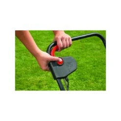 Black & Decker Scarificateur 600w Aerateur-démousseur 30 Litres Black+decker Gd300-qs Moteur à Induction -Promos Jardin Pro Magasin 648b4e37021d13.76440660